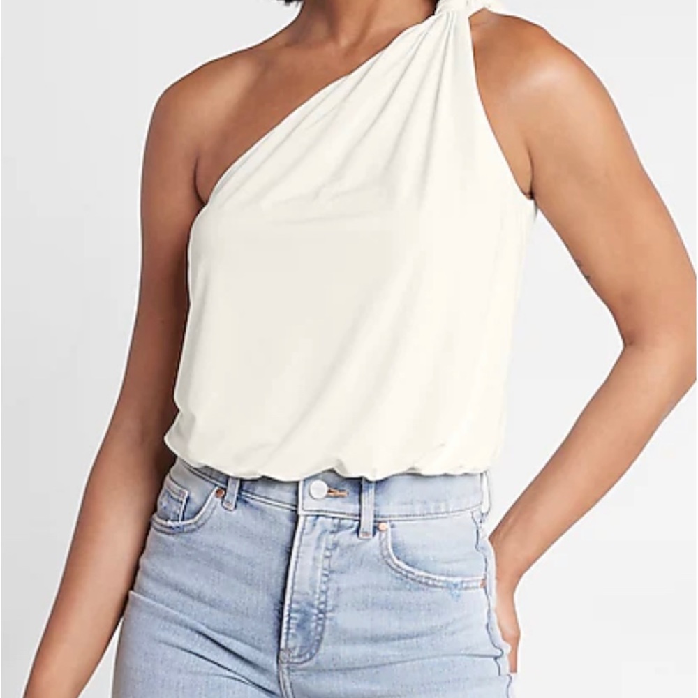 ✨New With Tags✨Express Knotted One Shoulder Body Suit❤️